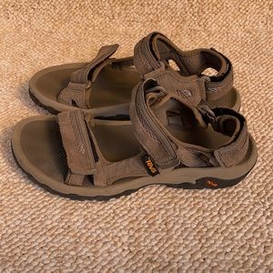 Teva sandal men’s 8